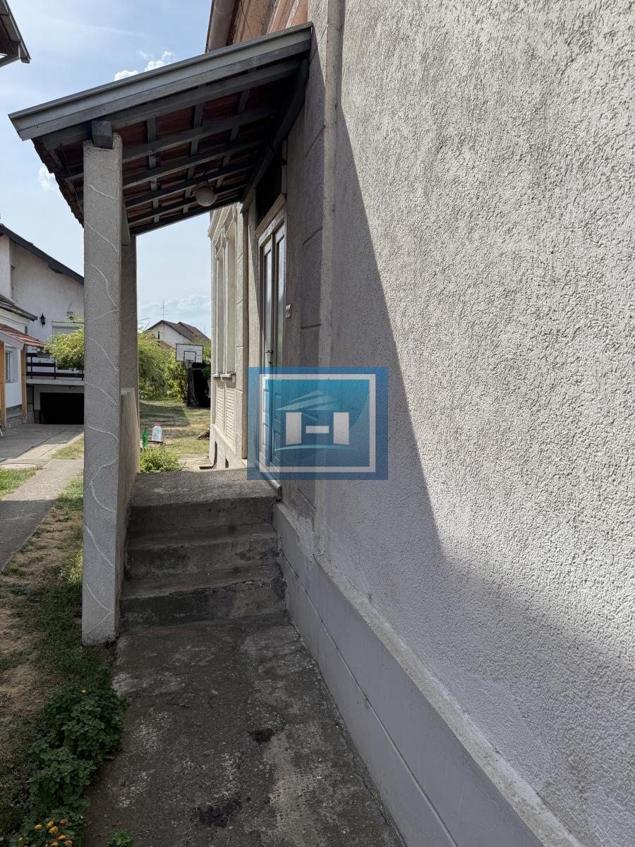 DVE SOBE, CELA KUĆA I SAMO 80 € PO OSOBI
