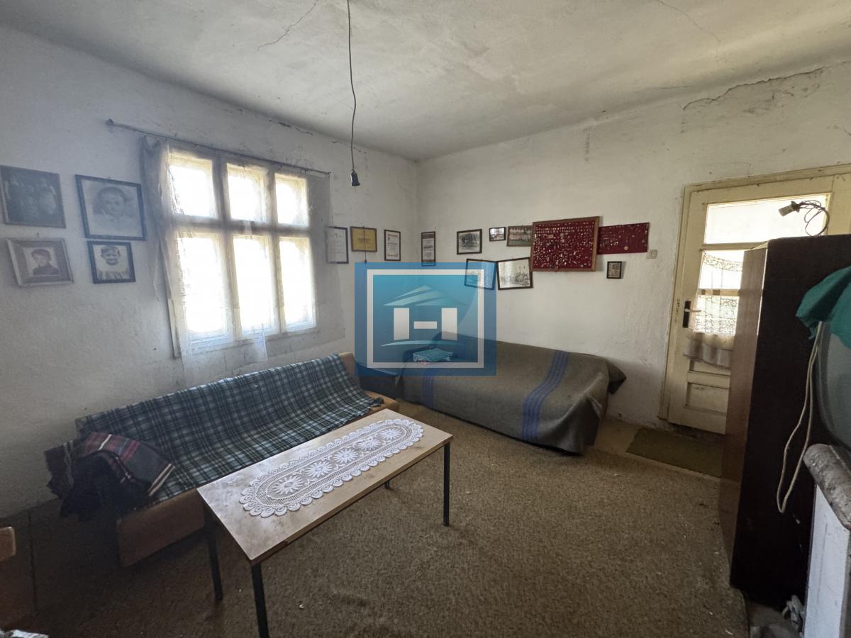 KUĆA + 29,13 ARI PLACA — SAMO 18.000 €!