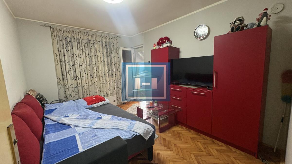 Stan u Dragocvetu sa garažom i podrumom-48 m²,7km od Jagodine