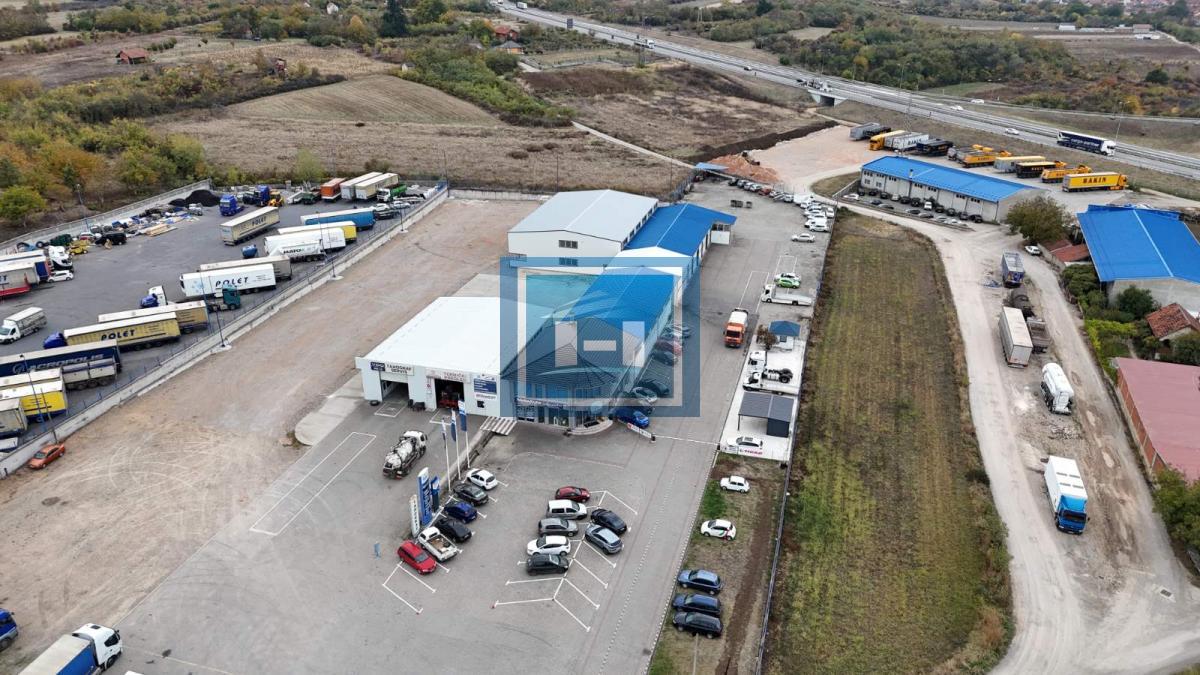 IZDAJEMO HALU OD 675 m² NA TOP LOKACIJI – IDEALNA ZA OZBILJNO POSLOVANJE!