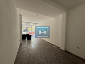Lokal 77m² u centru Jagodine