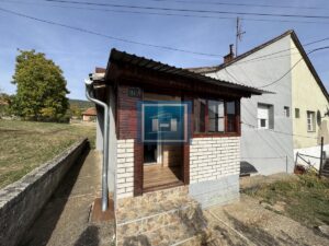 RENOVIRAN I SPREMAN ZA USELJENJE – VAŠ KUTAK U RESAVICI!