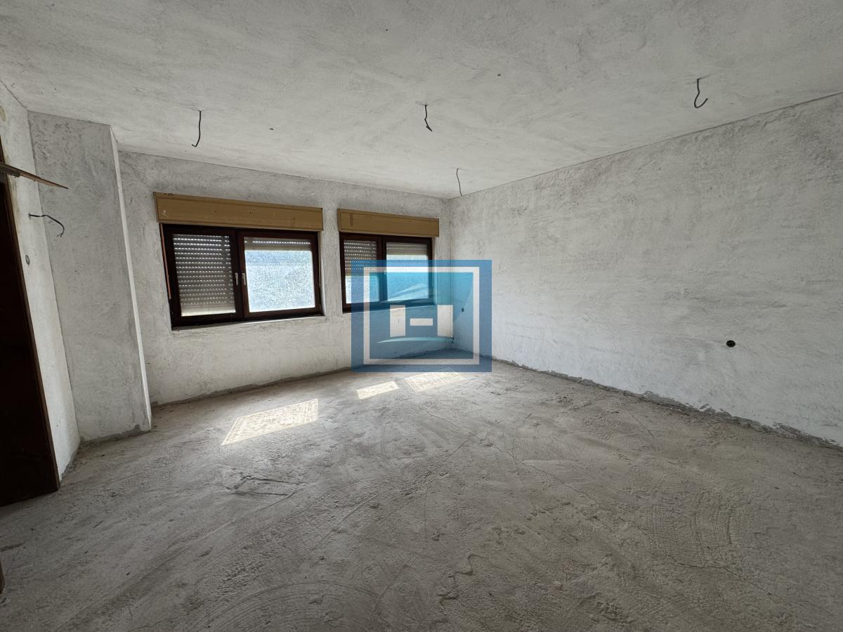 ODLIČNA INVESTICIONA PRILIKA U SUPSKOJ – POSLOVNI I STAMBENI PROSTOR ZA 38.000 €!