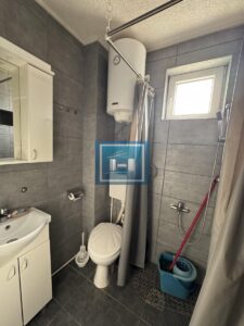 RENOVIRAN I SPREMAN ZA USELJENJE – VAŠ KUTAK U RESAVICI!
