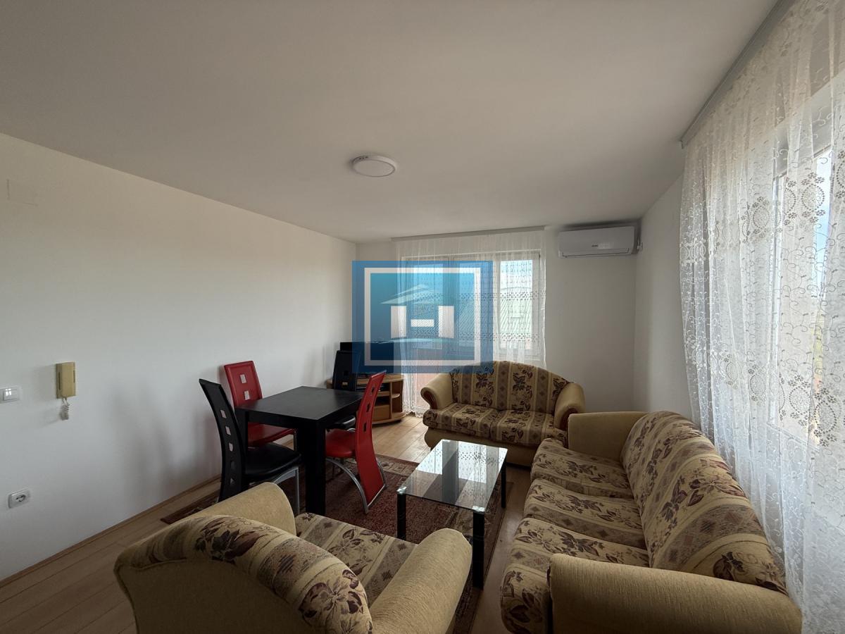 Dvosoban namešten stan 62 m² za samo 200 € odlična prilika za studente!
