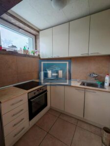 PRELEP, POTPUNO RENOVIRAN STAN U SAMOM CENTRU GRADA – POGLED NA TRG!