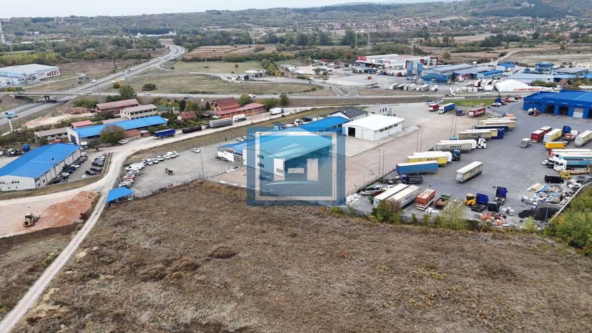 IZDAJEMO HALU OD 675 m² NA TOP LOKACIJI – IDEALNA ZA OZBILJNO POSLOVANJE!