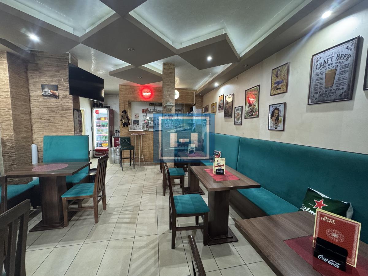 Razrađen lokal 42m2 sa baštom od 23m2