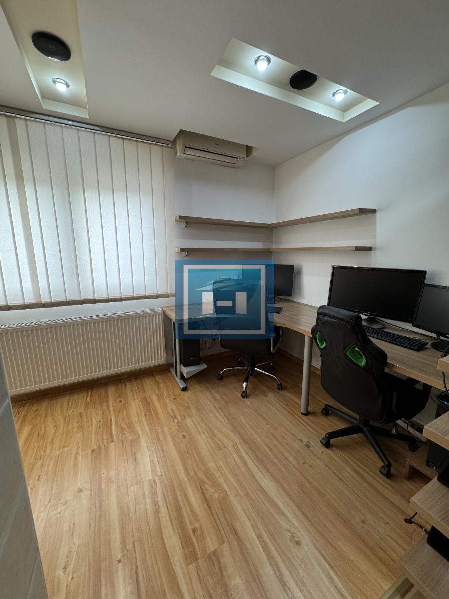 POSLOVNI PROSTOR ZA ZAKUP U CENTRU JAGODINE
