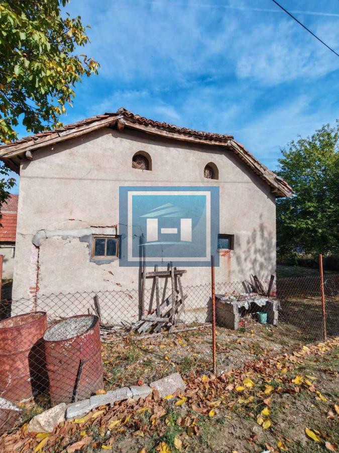 Na prodaju seosko domaćinstvo u Donjoj Mutnici kod Paraćina