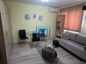 STAN ZA IZDAVANJE – IDEALAN ZA STUDENTA ILI STUDENTKINJU!