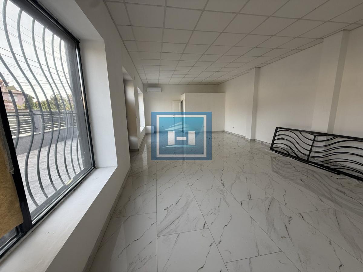 IZDAVANJE LOKALA 56 m² SA DVORIŠTEM OD 46 m² – KOMPLETNO RENOVIRAN