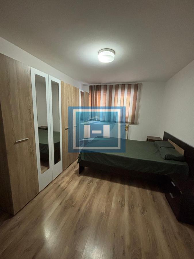 IZDAJE SE KOMPLETNO NAMEŠTEN STAN