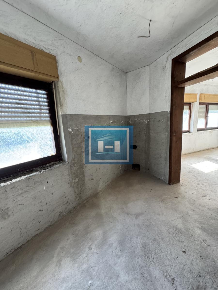 ODLIČNA INVESTICIONA PRILIKA U SUPSKOJ – POSLOVNI I STAMBENI PROSTOR ZA 38.000 €!